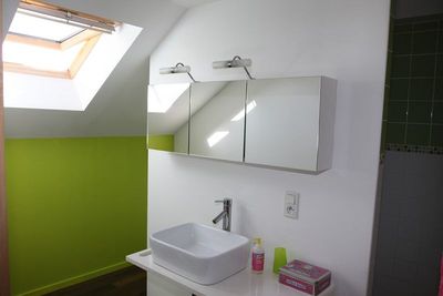 Appartement rénové T3 Saint Agrève Très clair, ensoleillé et calme. Alliant contemporain et matériaux anciens nobles.